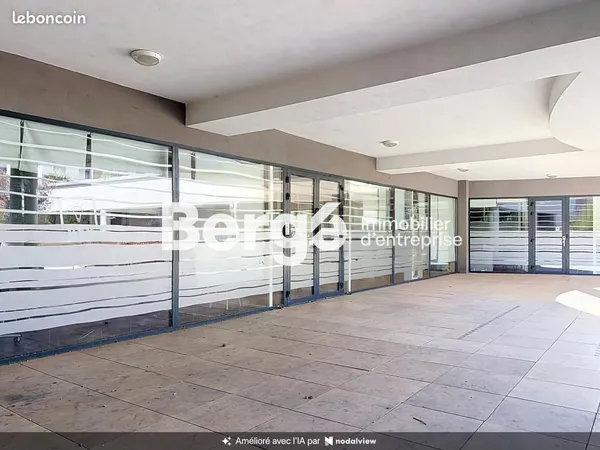 Bureaux 1 100 m²