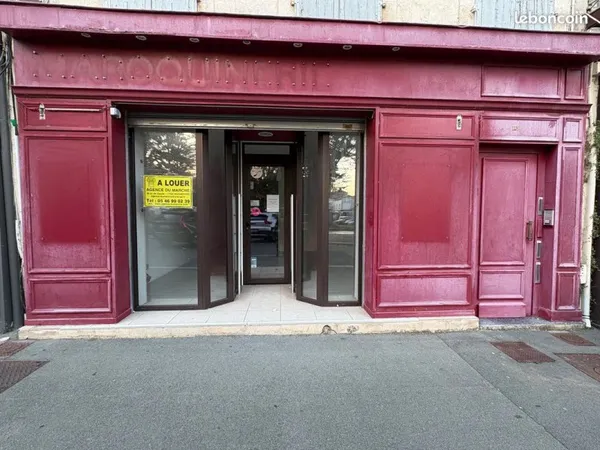 Local commercial 77 m² Rochefort