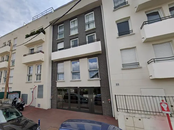 Appartement 2 pièces 45m² récent (2014) - Balcon, parking + borne électrique - Drancy RER