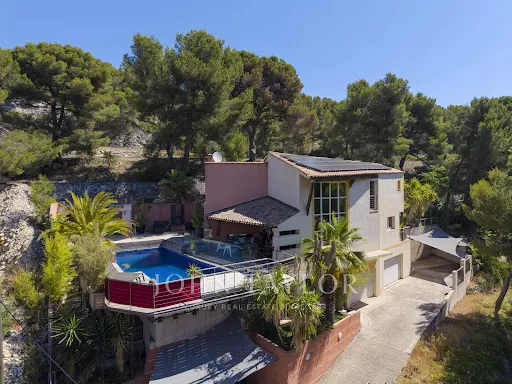 Villa 7 pièces 191 m²