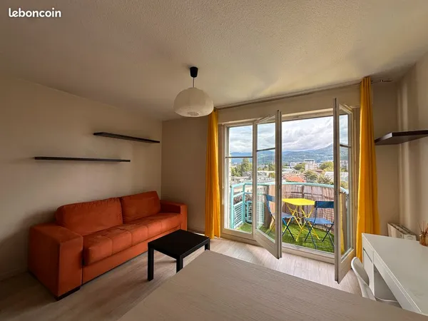 Studio 23m² rénové avec balcon et parking - Grenoble