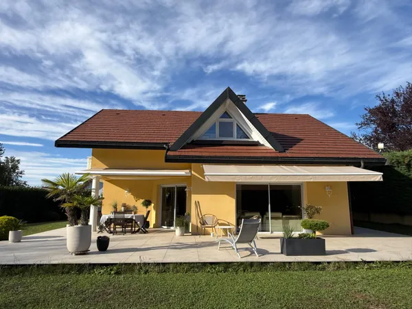 Maison 8 pièces 213 m²