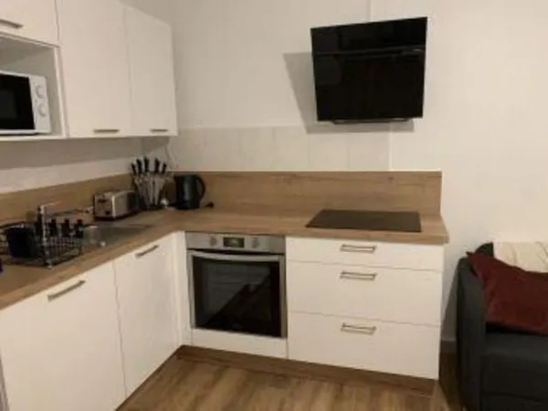 Chambre dans coloc meublé refaite à neuf 52m²