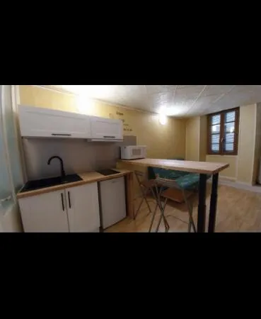 Appartement à louer à Tulle, 1 chambre, 20m², situé au 1