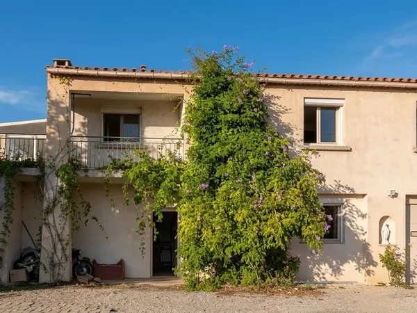 BELLE PROPRIÉTÉ AVEC VILLA DE 126 M²