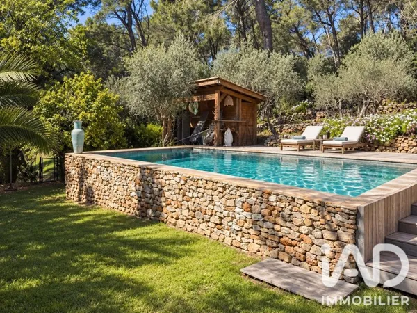 Maison 6 pièces 280 m²