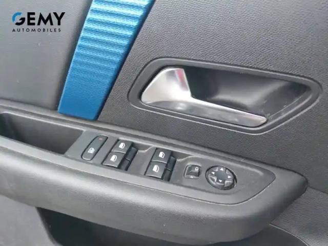 Citroën C4 e- 136 ch automatique — photo 18