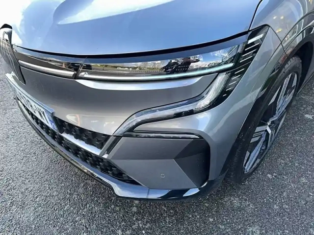 Renault Megane e-tech 220 ch autonomie confort gsr2 — photo 70