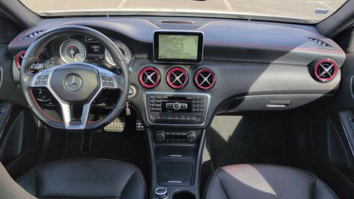 Mercedes Classe A 2.0 250 211 7G-DCT - Sport – 2015 – 123638 km – Essence – Boîte Automatique — photo 19