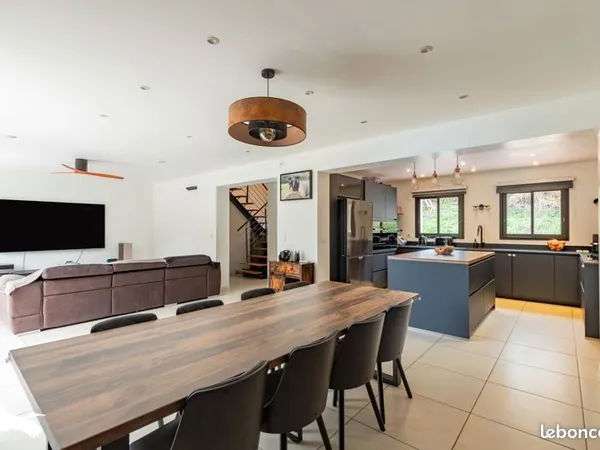 Maison 5 pièces 178 m²
