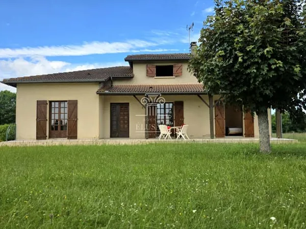 MAISON T8 - 223M2 PROCHE CENTRE VILLE AVEC TERRAIN DE 2300M2