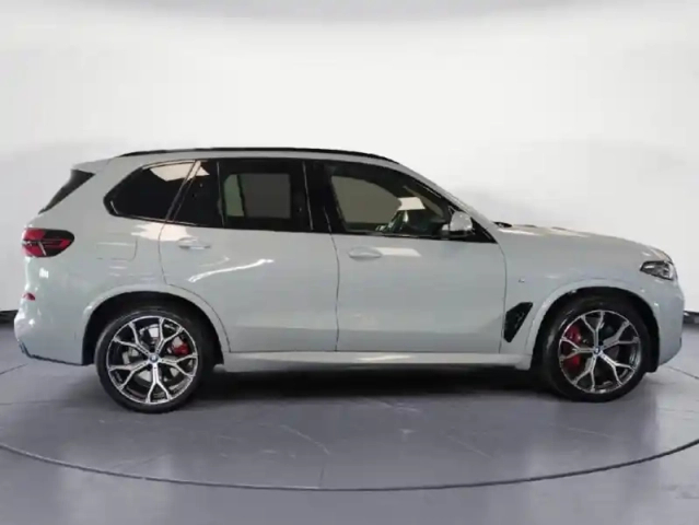 Bmw X5 xdrive50e 489ch m sport — photo 4