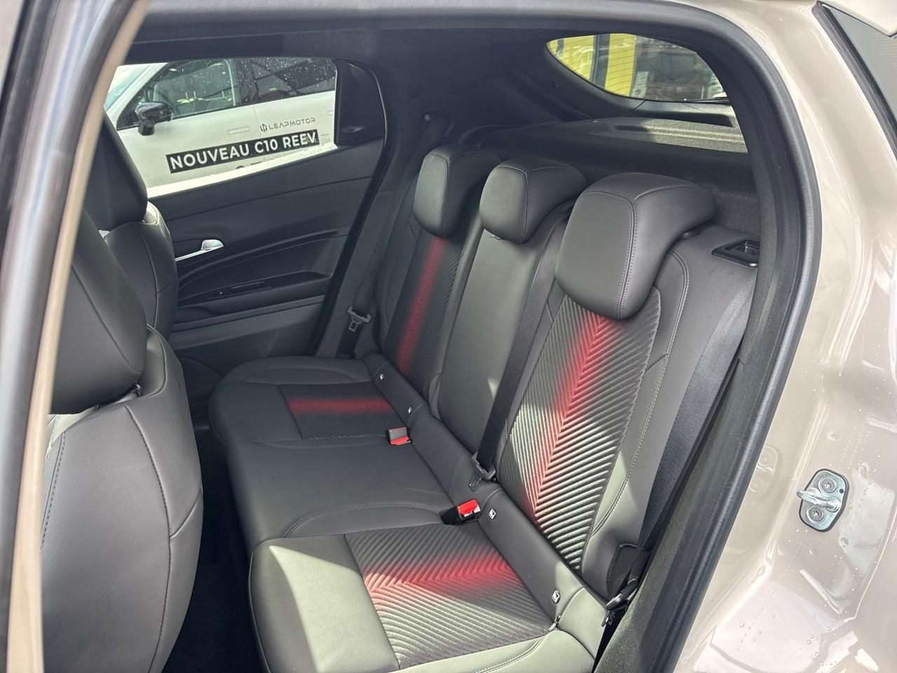 Alfa Romeo Junior 1.2 ibrida 136 ch edct6 premium — photo 10