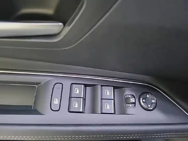 Peugeot 3008 puretech 130ch s&amp;s eat8 — photo 32