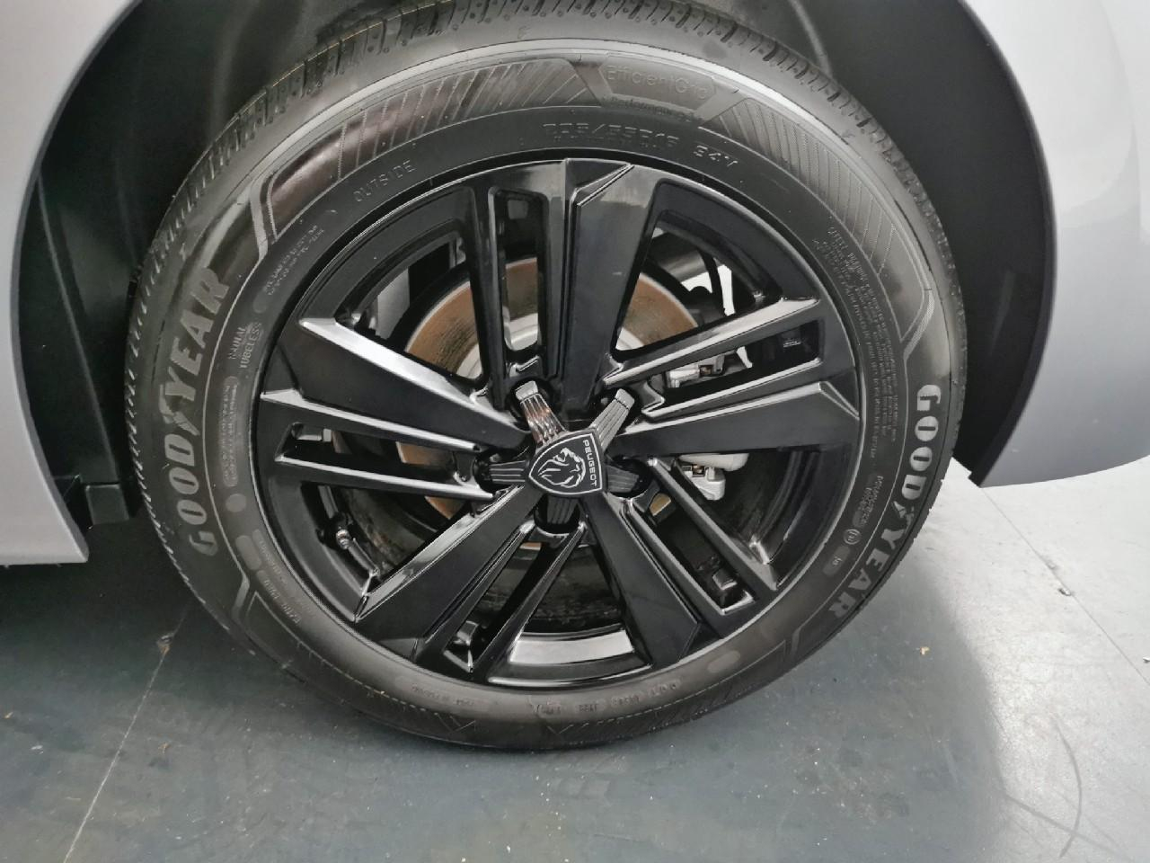Peugeot 308 hybrid 145 e-dcs6 style — photo 16