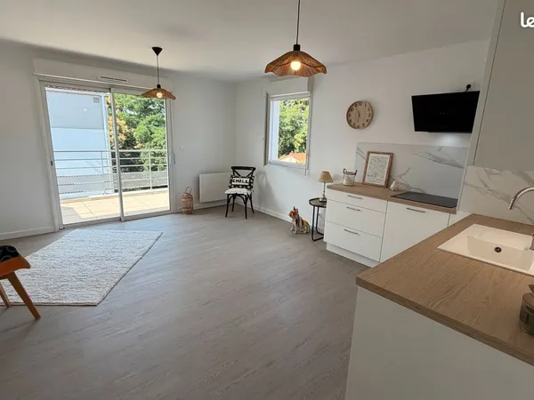 T2 en duplex de 60m2 refait à neuf + balcon + 2 parkings