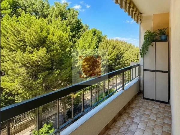 NICE FABRON STUDIO 25M²+ GARAGE 15M²+ 2CAVES 169000€
