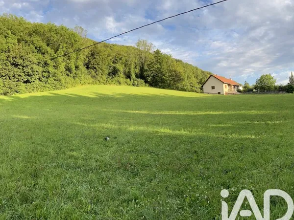 Terrain 810 m²