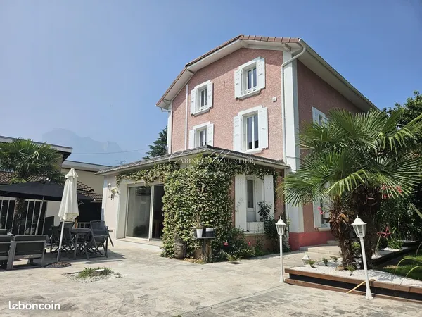Maison 9 pièces 224 m²