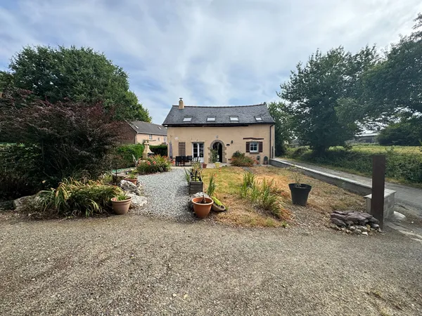 A vendre au LOSCOUET SUR MEU, maison proche SAINT MEEN LE GRAND