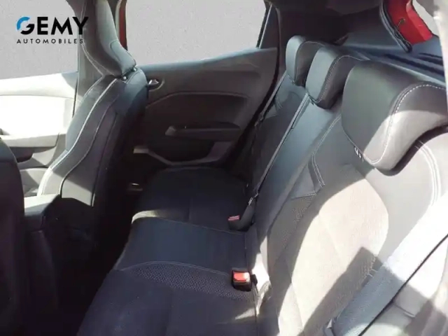 Renault Clio e-tech 140 — photo 10