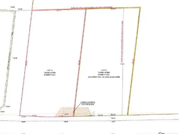 Terrain 800 m²