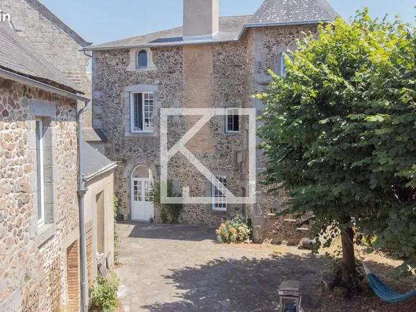 Maison 10 pièces 220 m²