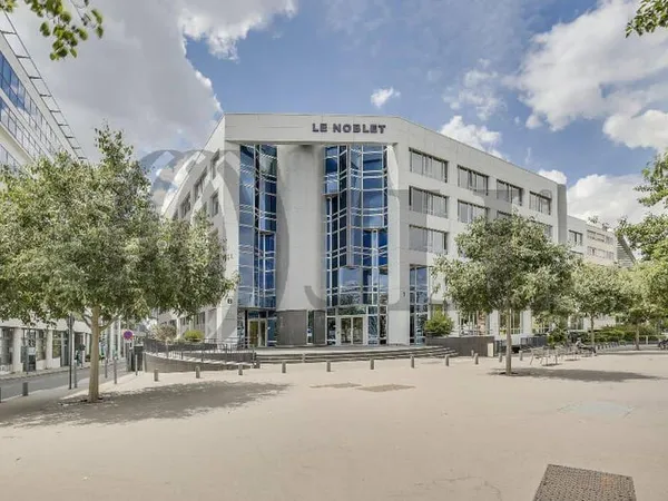 Bureau 2 pièces 649 m²