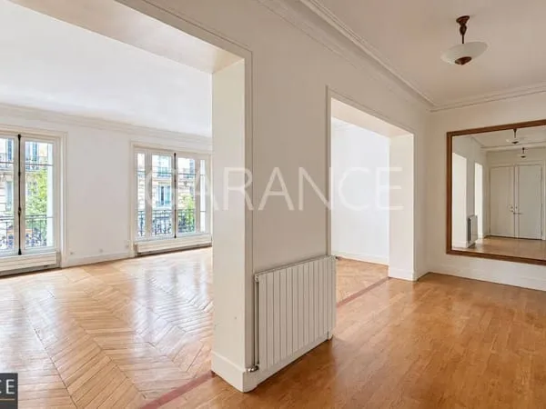 Bureaux 143 m²