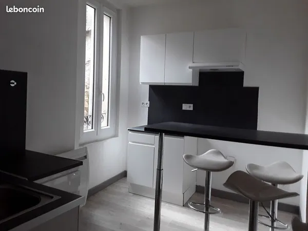 Joli Appartement T2 Plein Centre Ville au Calme