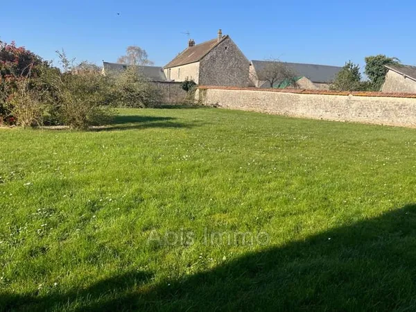 Terrain 585 m²
