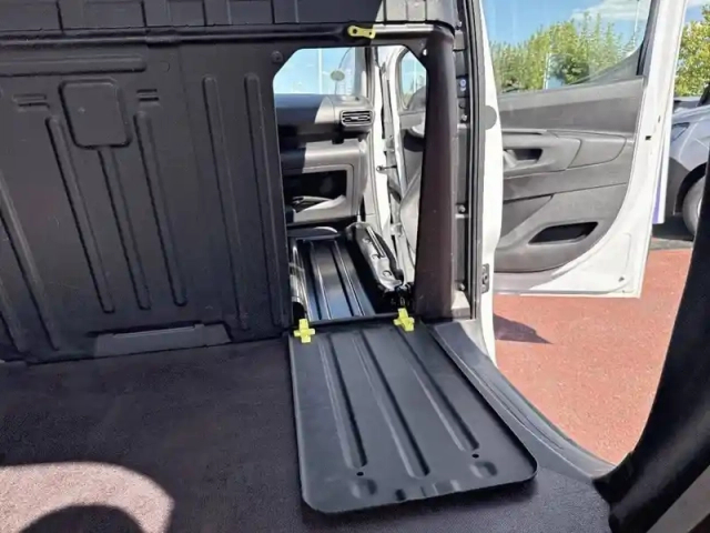 Peugeot Partner fourgon m 650 kg bluehdi 100 s&amp;s bvm6 — photo 15