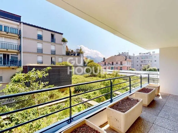 Appartement 5 pièces 136 m²