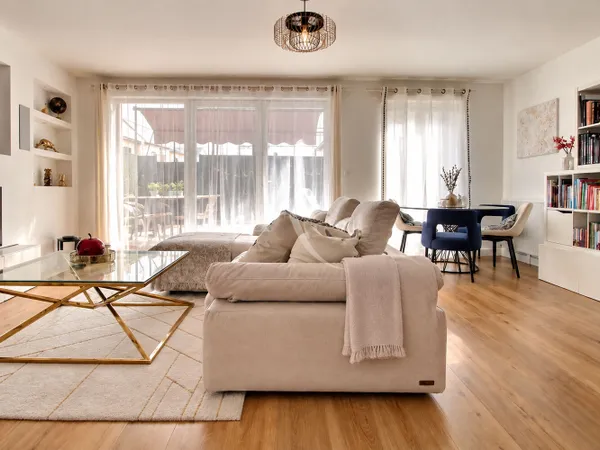 Maison récente 4 pièces 91 m² dans le centre de Maurepas