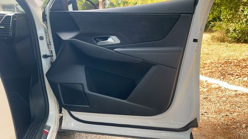 DS DS7 Crossback 1.5 BlueHDi 130 EAT8 - Performance Line – 2022 – 90761 km – Diesel – Boîte Automatique — photo 25