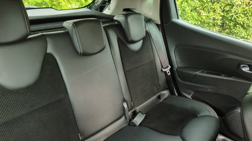 Renault Clio 1.5 dCi 90 - Intens – 2019 – 98082 km – Diesel – Boîte Manuelle — photo 18