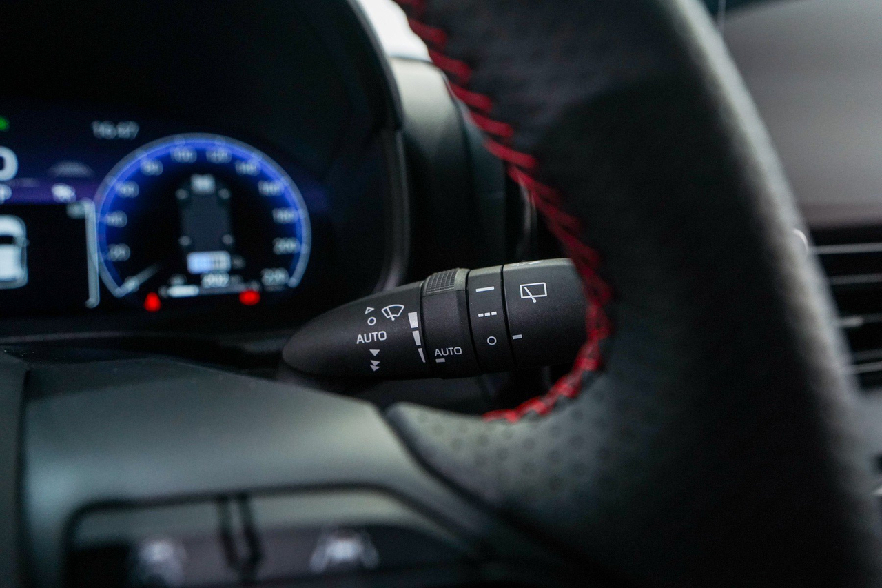 Toyota Yaris 4 — photo 19