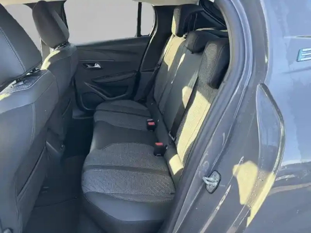 Peugeot 208 electrique 50 kwh 136ch — photo 32