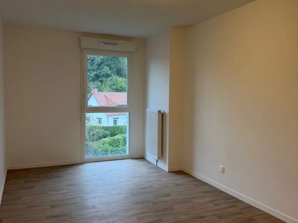 Appartement 3 pièces 71 m² au 1er étage, grand balcon 11 m² sud-ouest et parking - Notre-Dame-de-Bon