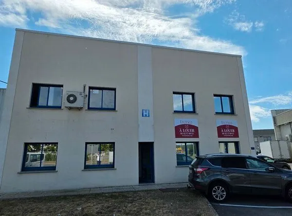 BUREAUX 59 m² LISSES