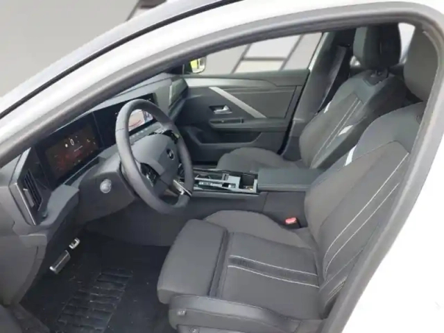 Opel Astra sports tourer 1.2 turbo hybride 136 ch e-dct6 — photo 14