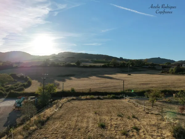 Terrain 892 m²