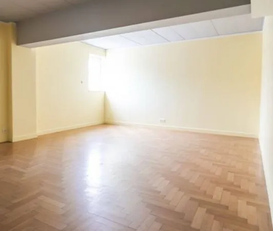 Local commercial 80 m²