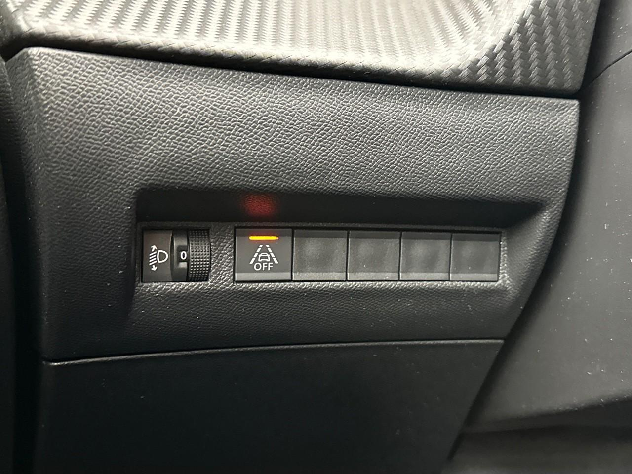 Peugeot 208 puretech 75 s&s bvm5 style — photo 16