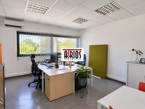 Local professionnel 101 m²