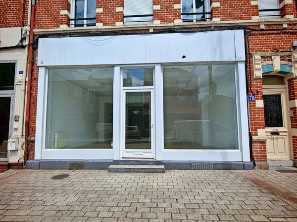 Lens centre - immeuble de rapport 100 % loué - 20 636 €/an - 9,9 % brut - sans copropriété