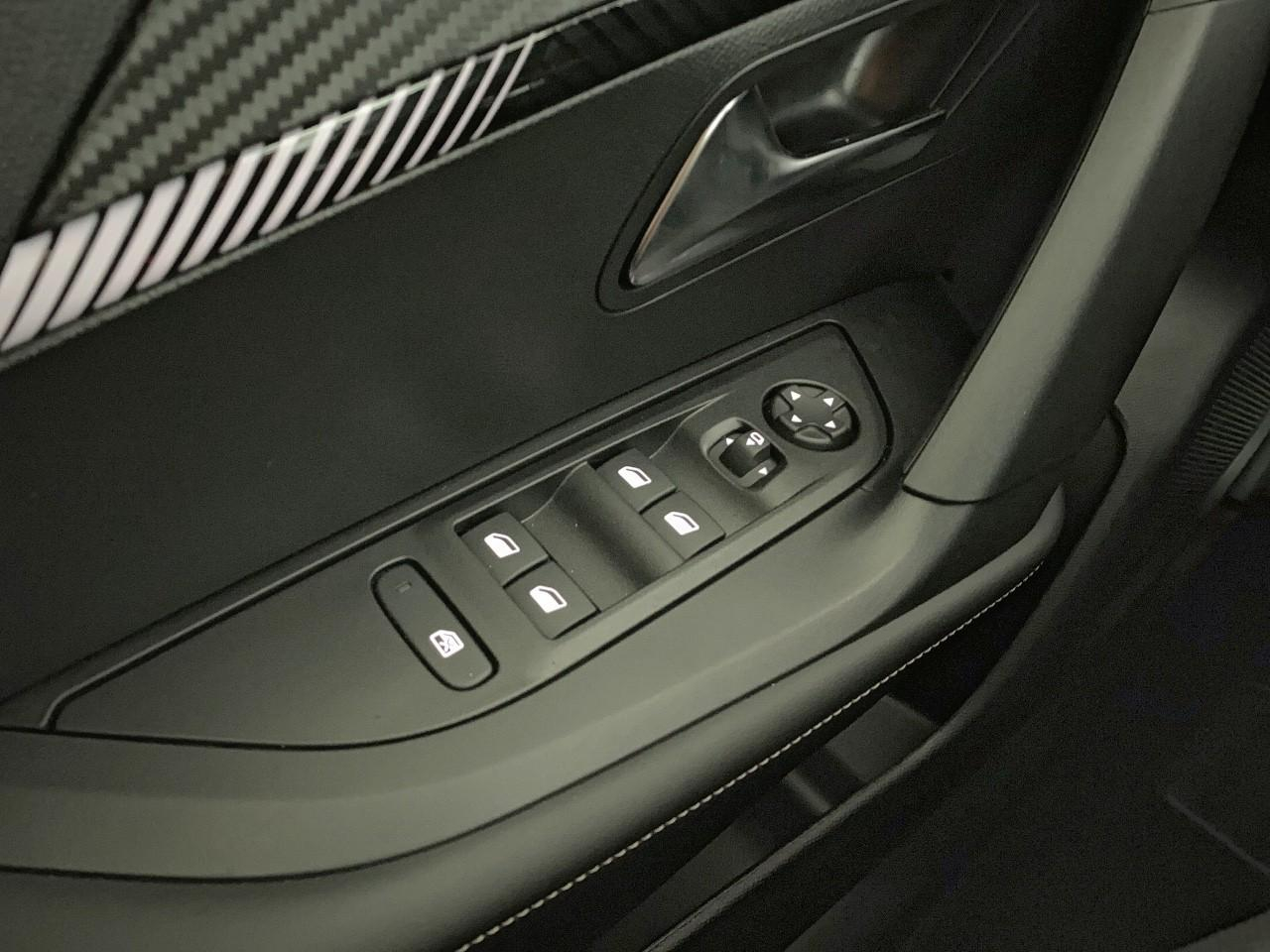 Peugeot 2008 hybrid 145 ch e-dcs6 allure — photo 20