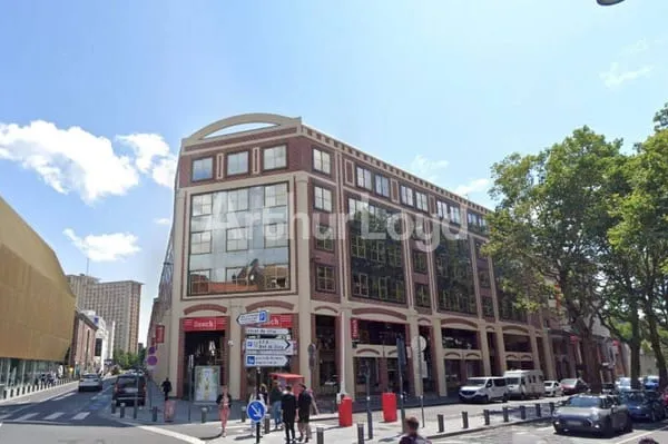 Bureaux 886 m²