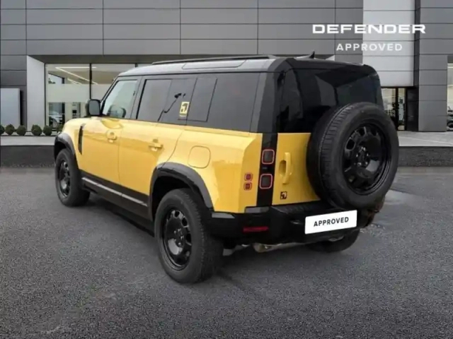 Land Rover Defender 110 2.0 p300e phev trophy edition deep sandglow — photo 3