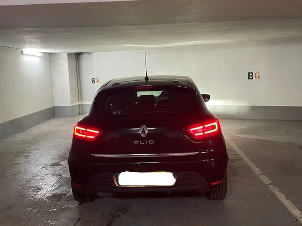 Parking à louer - Porte de St Cloud
